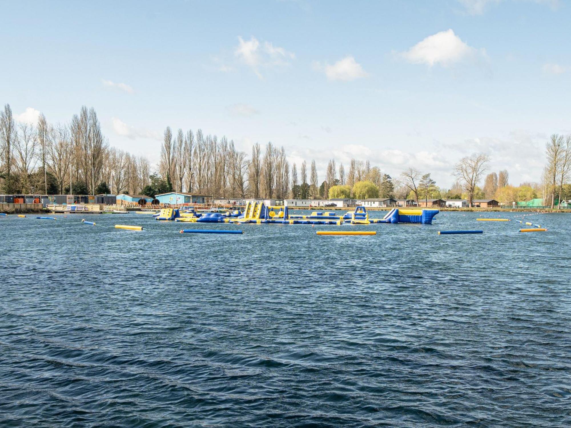 Tranquil Waters - Billing Aquadrome Holiday home