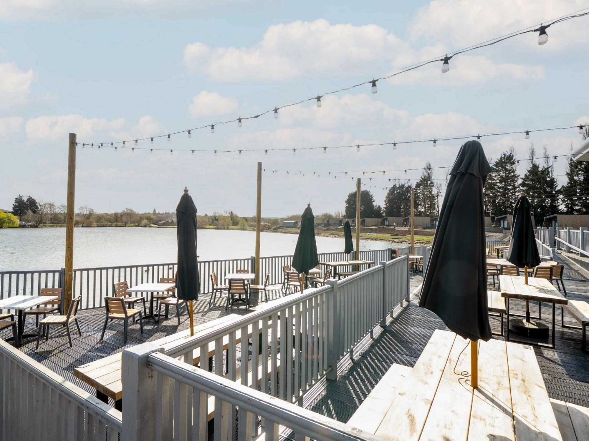 Tranquil Waters - Billing Aquadrome Holiday home *